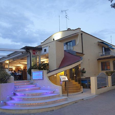 Hotel Gabbiano San Domino Exterior foto